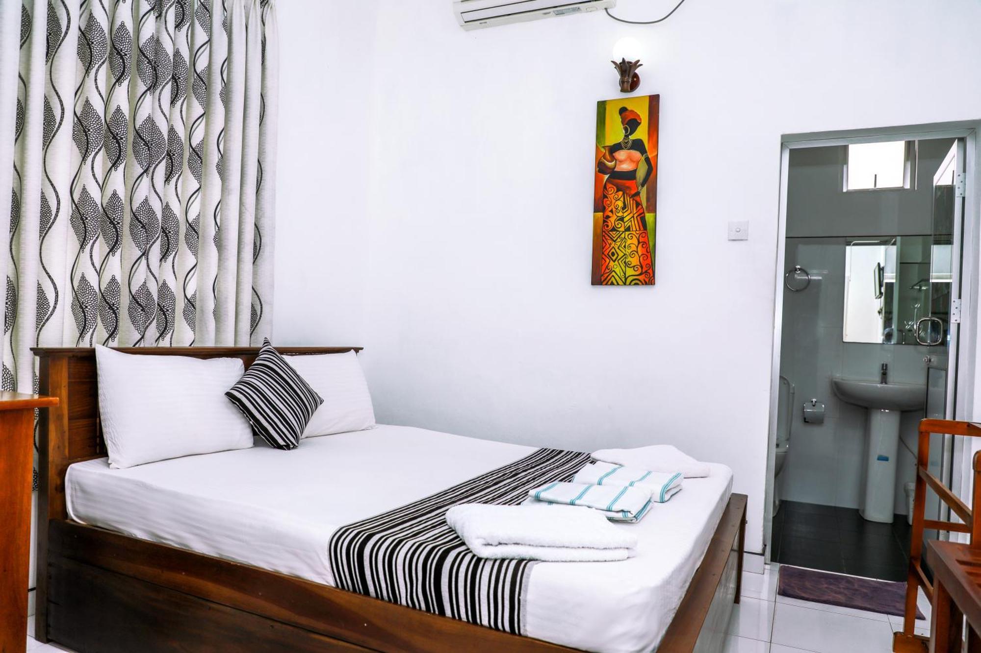 Bon Voyaage Tourist Inn Trincomalee Exterior foto