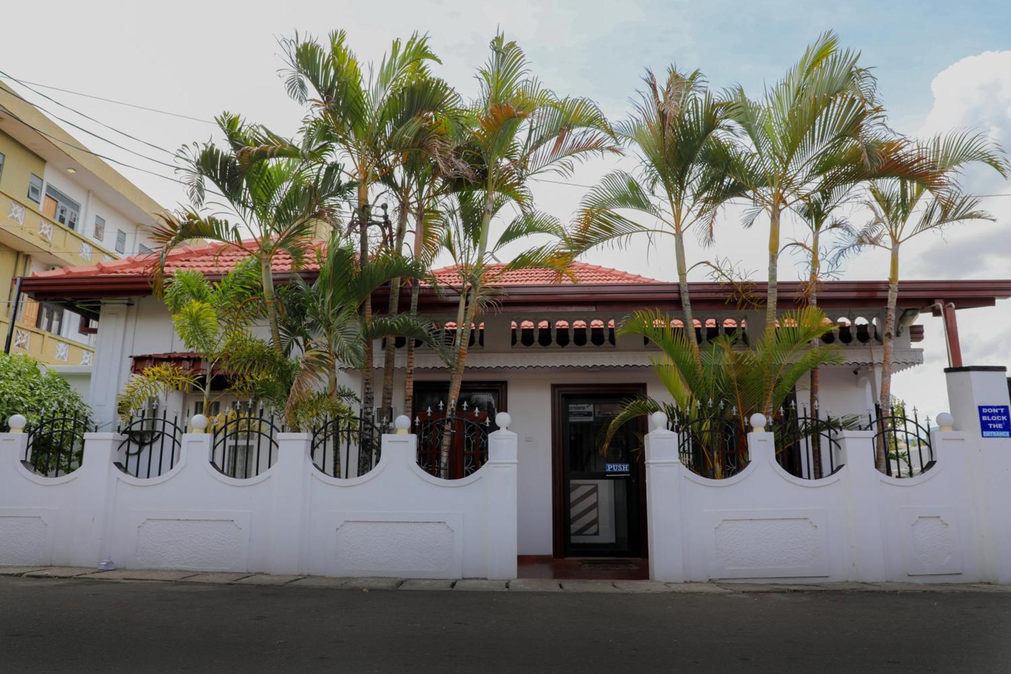 Bon Voyaage Tourist Inn Trincomalee Exterior foto
