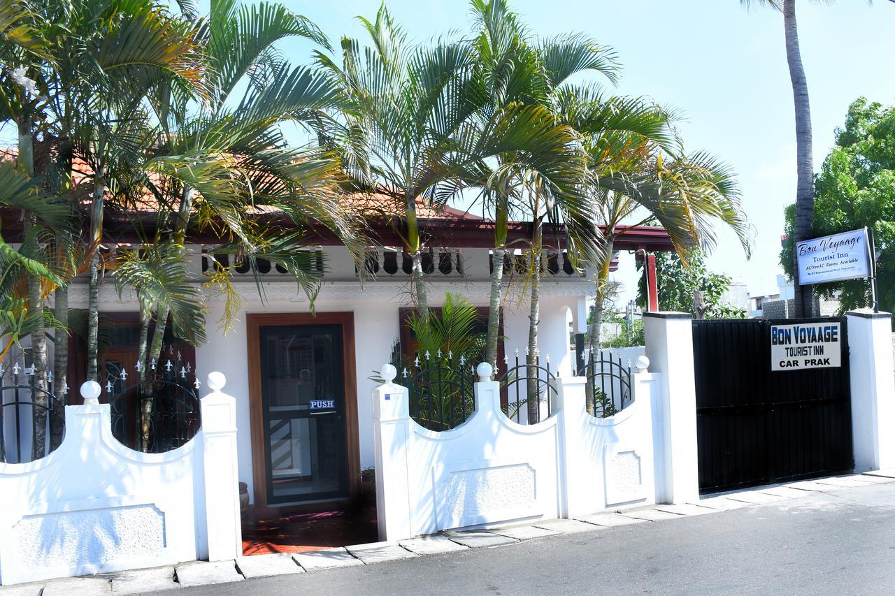Bon Voyaage Tourist Inn Trincomalee Exterior foto