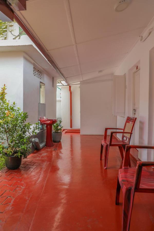 Bon Voyaage Tourist Inn Trincomalee Exterior foto